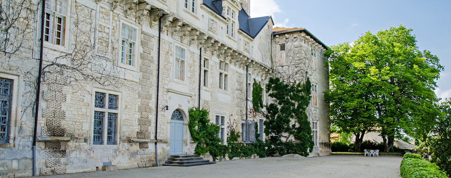 Chateau de Montbras